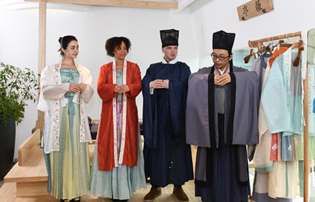 内 984f576168_副本.jpg 内 984f576168_副本.jpg