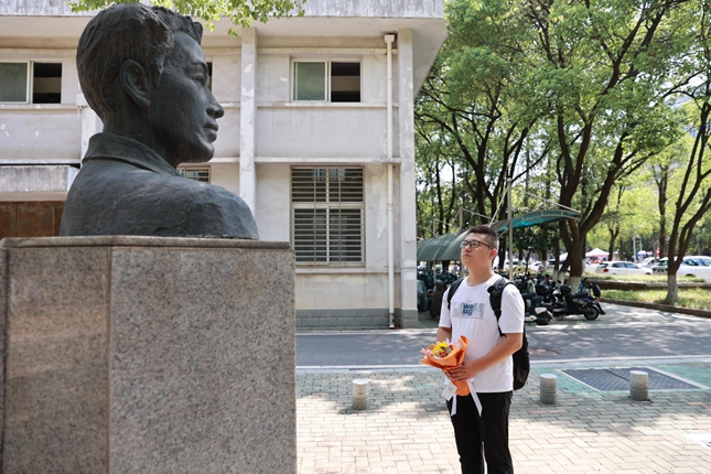 地大00.jpg 地大00.jpg