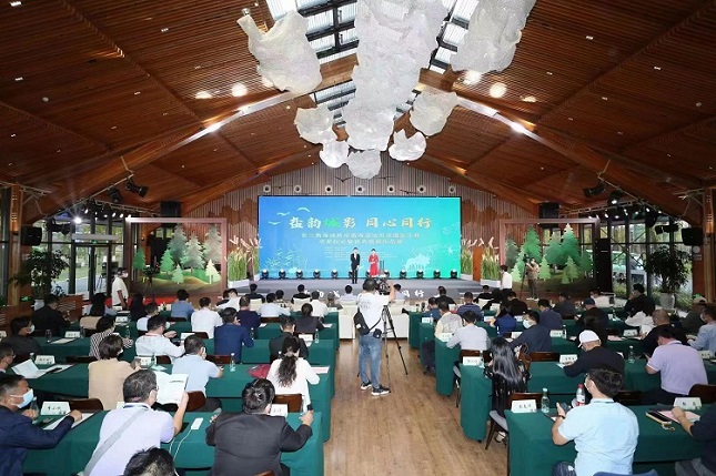 690860499.jpg 690860499.jpg