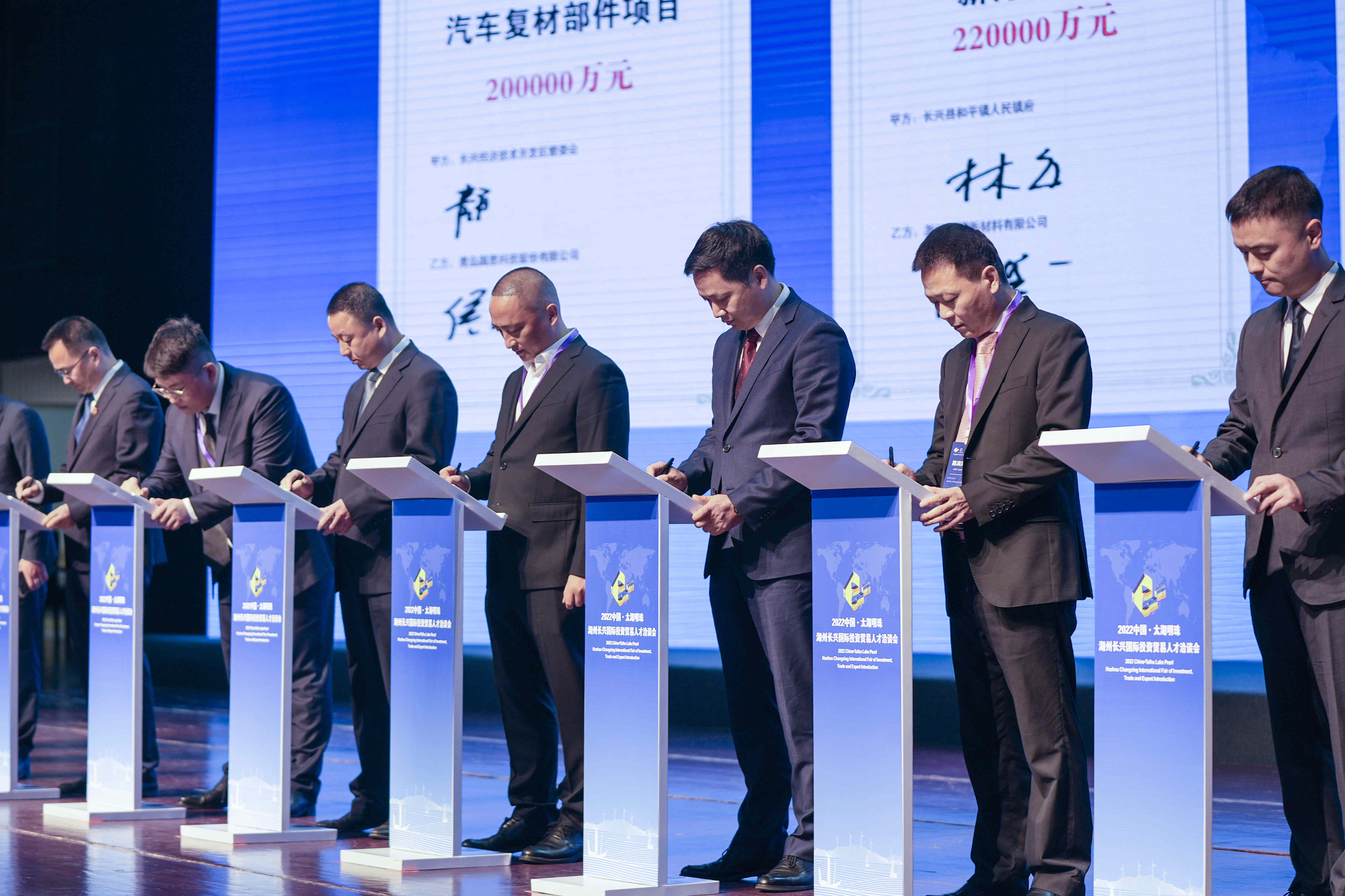 556236174.jpg 556236174.jpg