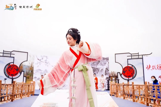 汉服3.jpg 汉服3.jpg