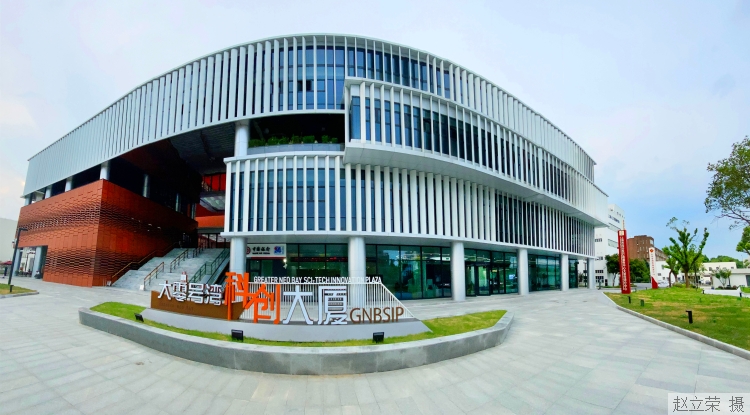 big (2).jpg big (2).jpg