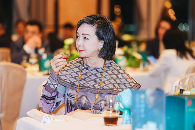 nie 3894c911_副本.jpg nie 3894c911_副本.jpg